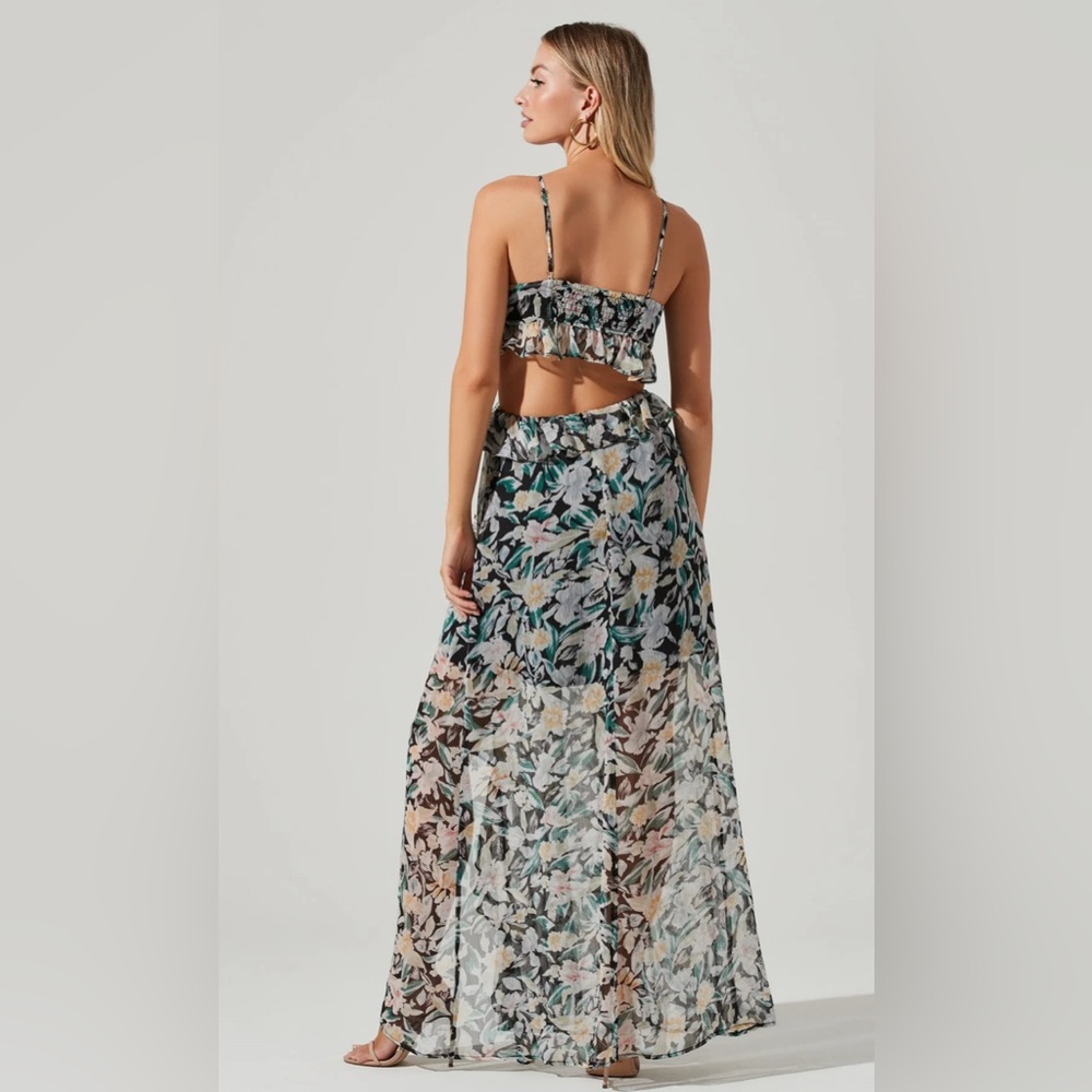 19. Astr The label $116 PALACE FLORAL CUTOUT RUFFLE MAXI DRESS Size M - Picture 4 of 5